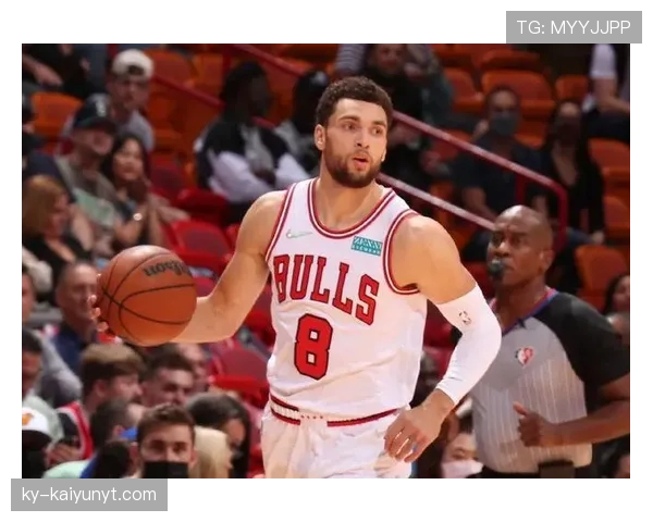 扎克拉文今天穿的球鞋比我这月工资还贵，真是活成了传说