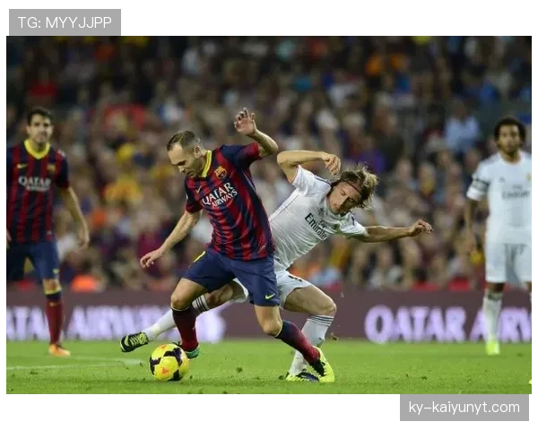 法布雷加斯与伊涅斯塔如何通过攻防转换构建多点组织体系