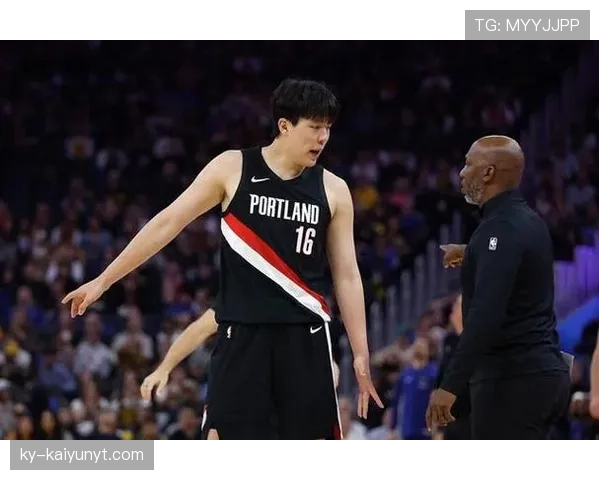 抢篮板犯规是如何判定的？主要依据是什么？